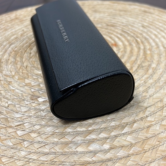 Burberry Spellout Hard Cover Signature Sunglasses Case - Picture 11 of 14